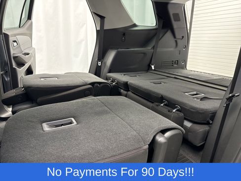 Used 2018 Chevrolet Traverse LT image 39