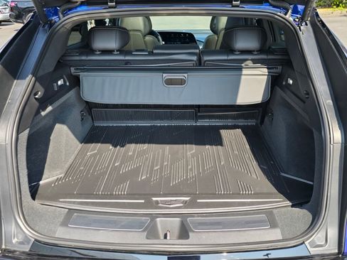 Used 2024 Cadillac Lyriq Sport image 14