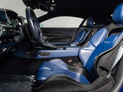 Used 2025 Aston Martin V8 Vantage Coupe image 20
