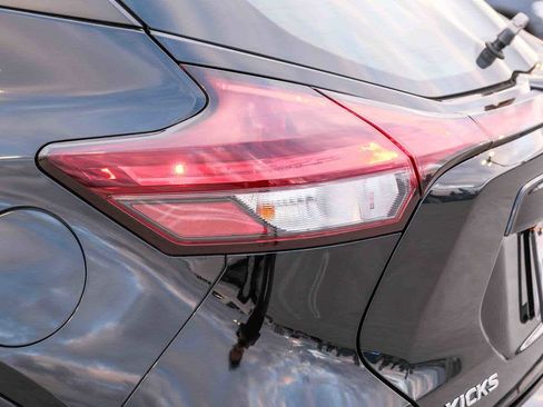 Used 2025 Nissan Kicks Play S FWD image 7