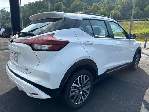 Used 2024 Nissan Kicks SR FWD image 7