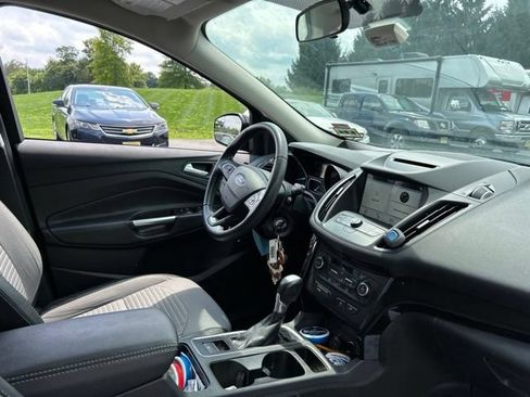 Used 2018 Ford Escape SE w/ SE Sport Appearance Package AWD/4WD image 16