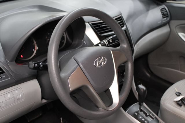 Used 2016 Hyundai Accent SE FWD image 10