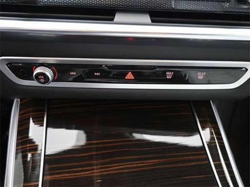 Used 2026 BMW X5 xDrive40i w/ Climate Comfort Package image 6