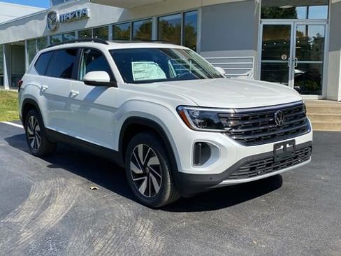 New 2026 Volkswagen Atlas SE image 3