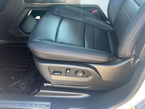 Used 2025 GMC Hummer EV 3X AWD/4WD image 13