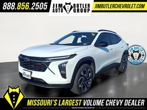 Used 2025 Chevrolet Trax RS w/ Sunroof Package FWD image 1