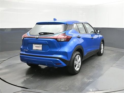 New 2025 Nissan Kicks Play S image 11
