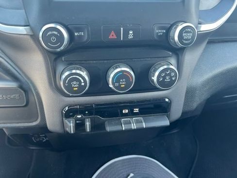 Used 2022 RAM 2500 Big Horn AWD/4WD image 40