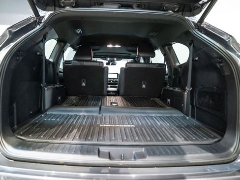 Used 2023 Toyota Highlander XSE image 35