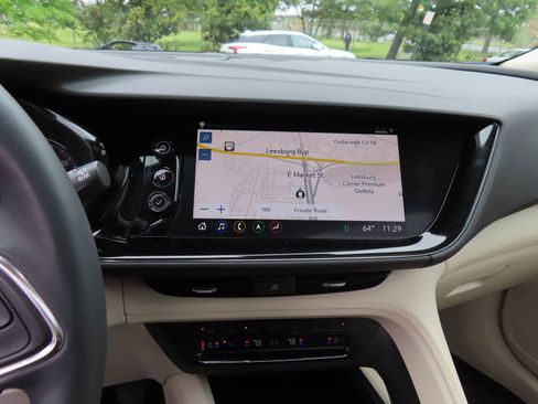 Used 2023 Buick Envision Avenir AWD/4WD image 25