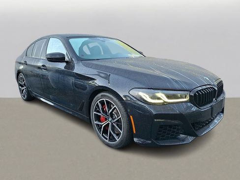 Certified 2023 BMW M550i xDrive w/ Executive Package AWD/4WD image 3