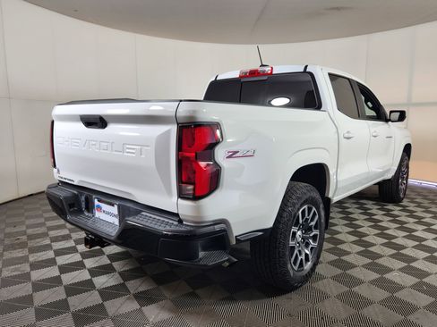 Used 2023 Chevrolet Colorado Z71 AWD/4WD image 7