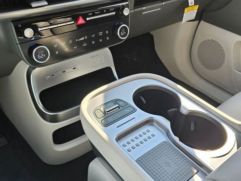 New 2026 Hyundai Ioniq 9 SEL image 20