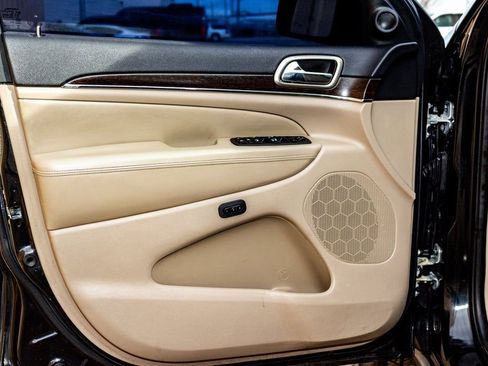 Used 2015 Jeep Grand Cherokee Limited image 22