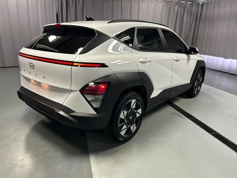 Used 2024 Hyundai Kona SEL FWD image 7