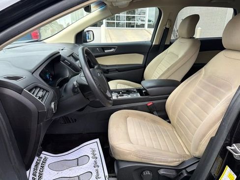Used 2019 Ford Edge SE FWD image 13
