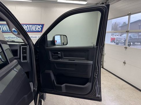 Used 2016 RAM 2500 Tradesman w/ Chrome Appearance Group image 24