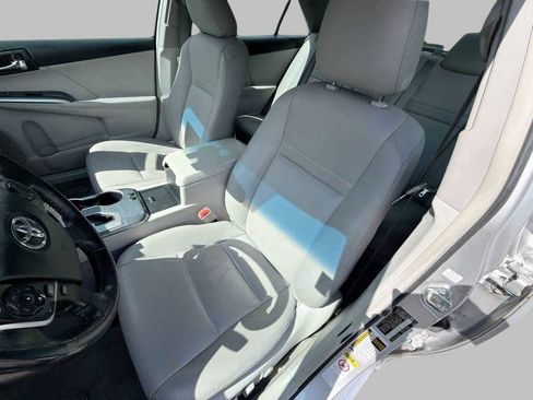 Used 2012 Toyota Camry XLE w/ Convenience Pkg FWD image 16