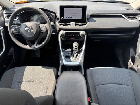 Used 2025 Toyota RAV4 XLE AWD/4WD image 15