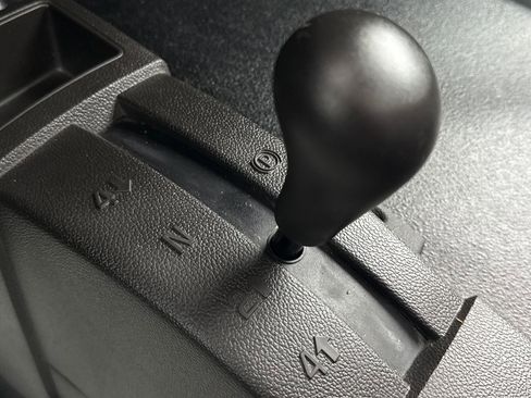 Used 2017 GMC Sierra 3500 4x4 Regular Cab image 21