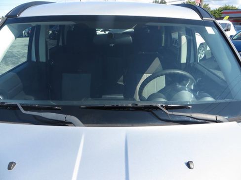 Used 2008 Dodge Nitro SXT image 35