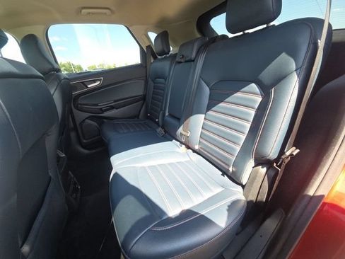 Used 2022 Ford Edge SEL w/ Sport Appearance Package AWD/4WD image 17