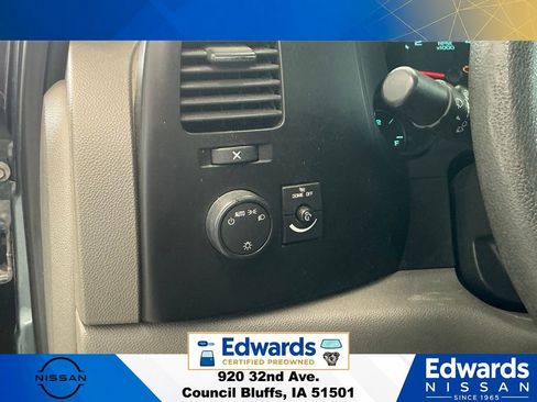 Used 2009 Chevrolet Silverado 1500 W/T AWD/4WD image 13
