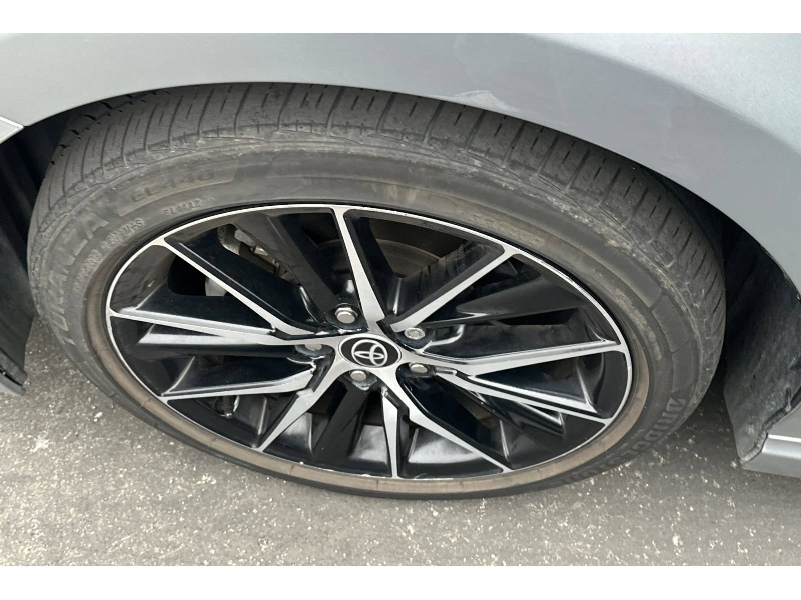 Used 2022 Toyota Camry SE w/ Convenience Package FWD image 4