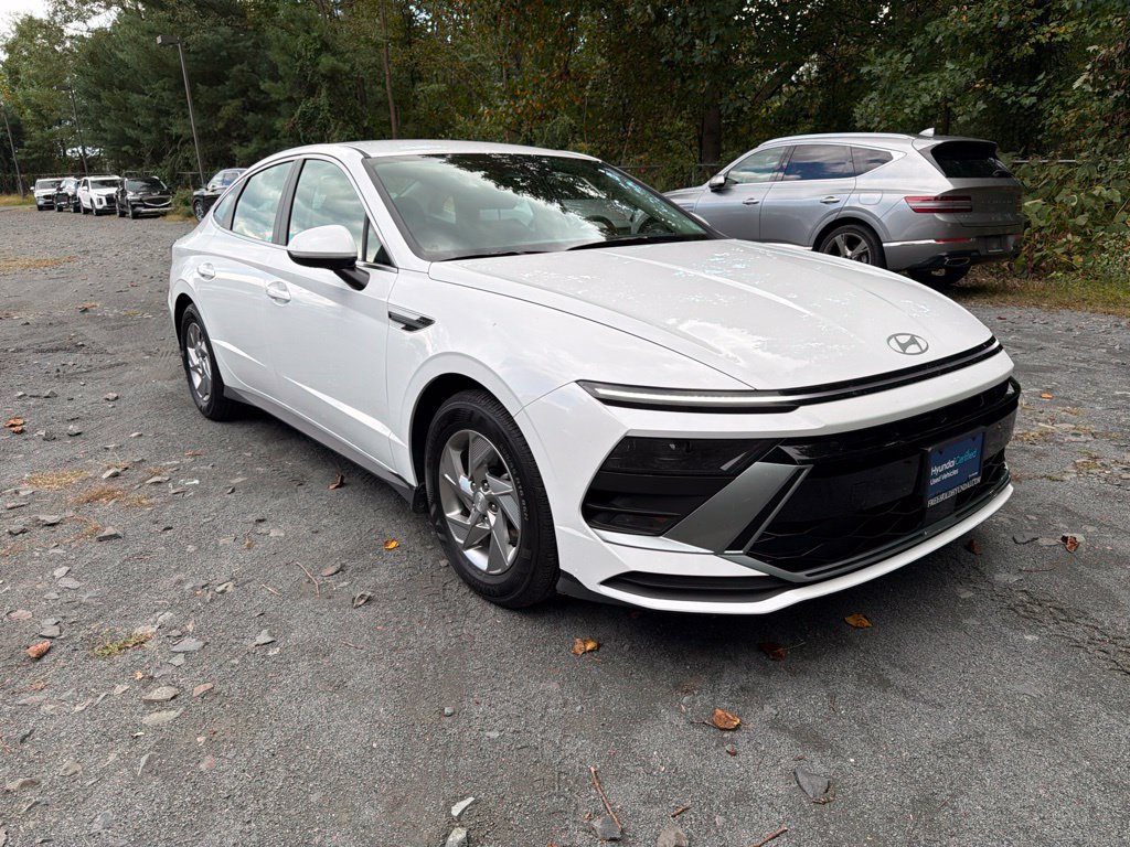 Certified 2026 Hyundai Sonata SE FWD image 2