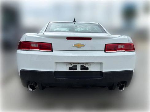 Used 2015 Chevrolet Camaro LS RWD image 3