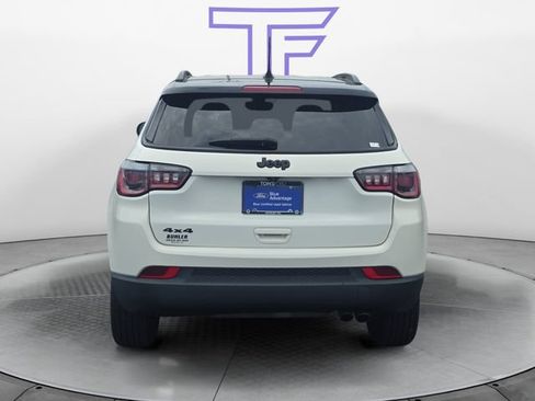 Used 2019 Jeep Compass Latitude AWD/4WD image 4