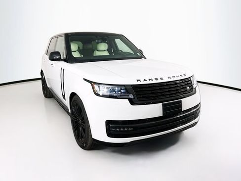 Used 2025 Land Rover Range Rover Autobiography AWD/4WD image 3