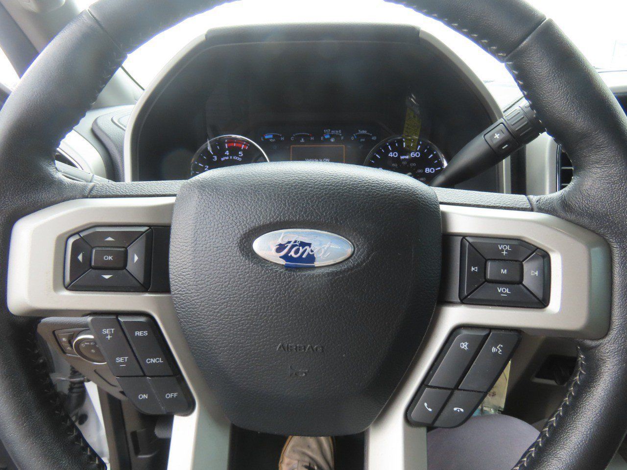 Used 2019 Ford F250 Lariat w/ Lariat Value Package AWD/4WD image 28