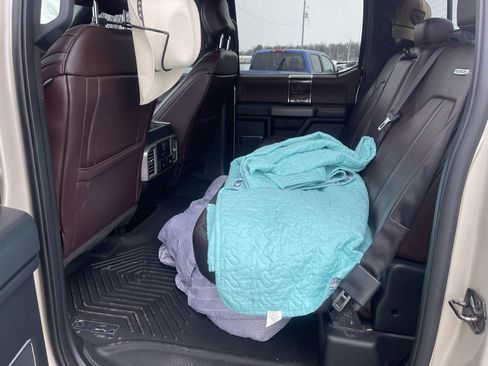 Used 2017 Ford F150 Platinum w/ Equipment Group 701A Luxury image 6