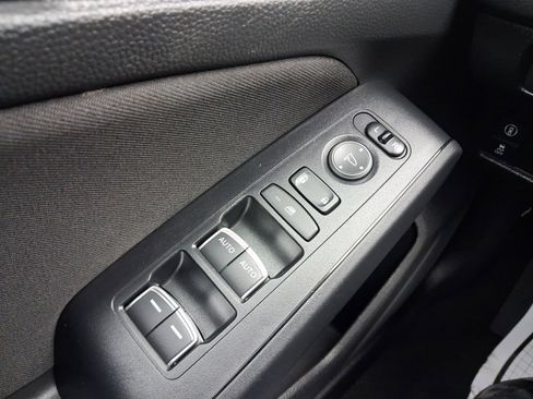Used 2023 Honda Civic LX image 12