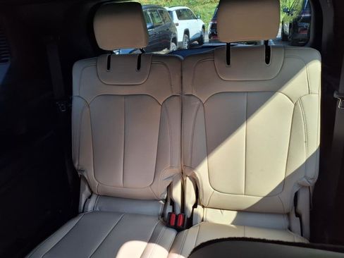 New 2025 Jeep Grand Cherokee L Limited image 8