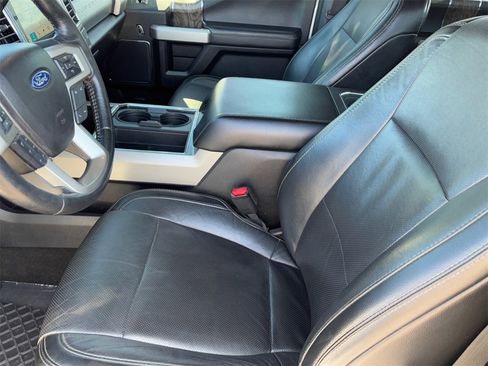 Used 2017 Ford F250 Lariat w/ Chrome Package image 19