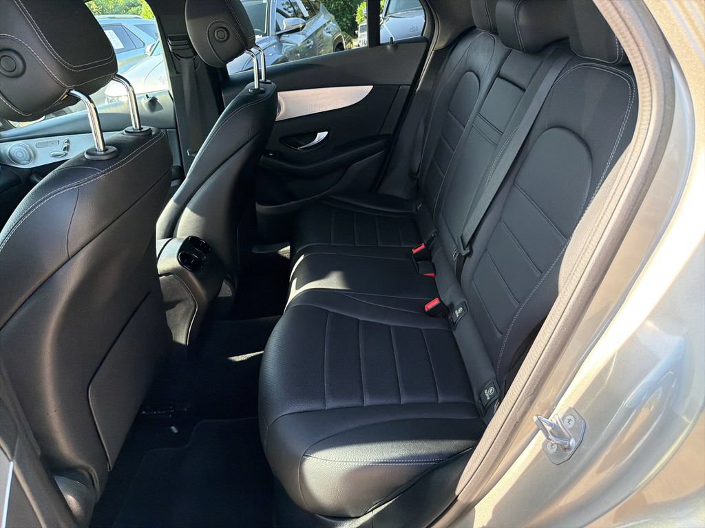 Used 2019 Mercedes-Benz GLC 300 4MATIC w/ Multimedia Package image 20