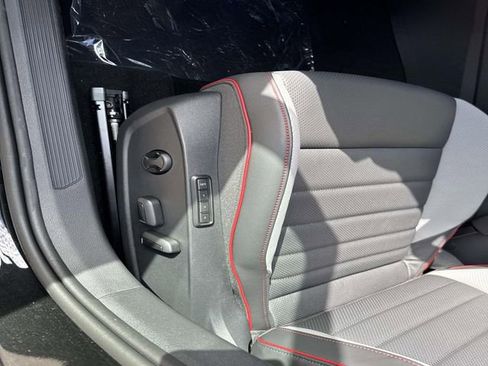 New 2025 Volkswagen GTI SE image 15