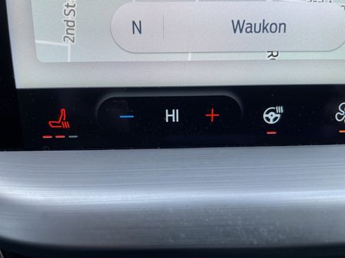 Used 2024 Ford Escape Platinum image 9