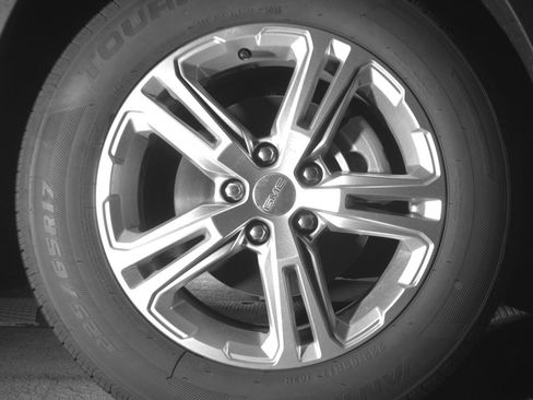 Used 2024 GMC Terrain SLE FWD image 13