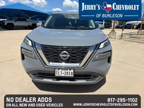 Used 2023 Nissan Rogue SL w/ SL Premium Package FWD image 2