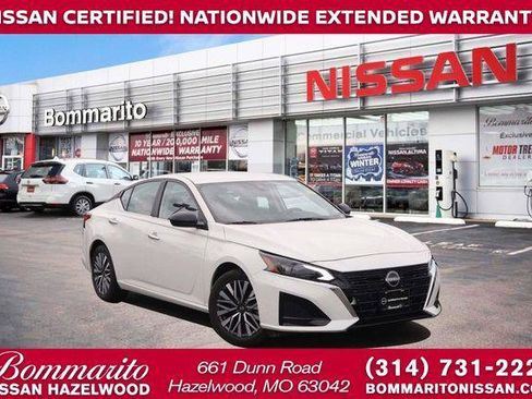 Used 2025 Nissan Altima 2.5 SV image 1