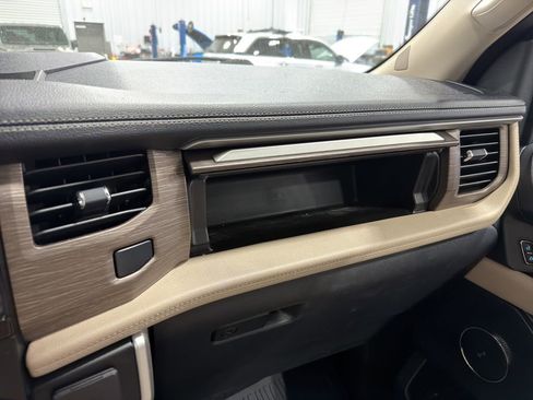 Used 2024 Ford Expedition Max Limited image 40