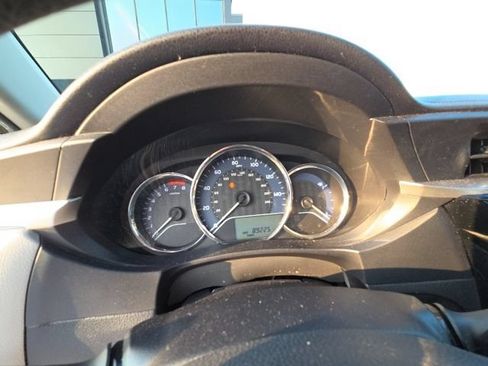 Used 2014 Toyota Corolla LE FWD image 34