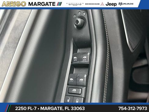 Used 2021 Jeep Grand Cherokee L Limited RWD image 37