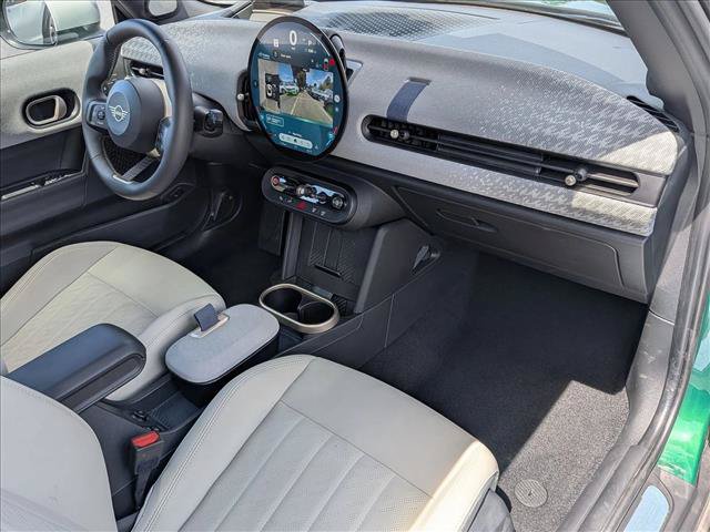 Used 2025 MINI Cooper 2-Door Hardtop FWD image 19