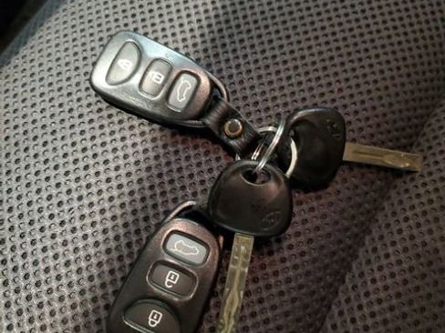 Used 2012 Hyundai Elantra GLS w/ Preferred Pkg image 30