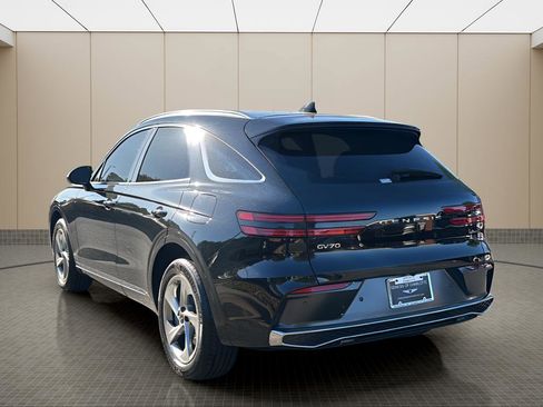 Certified 2026 Genesis GV70 2.5T AWD/4WD image 3